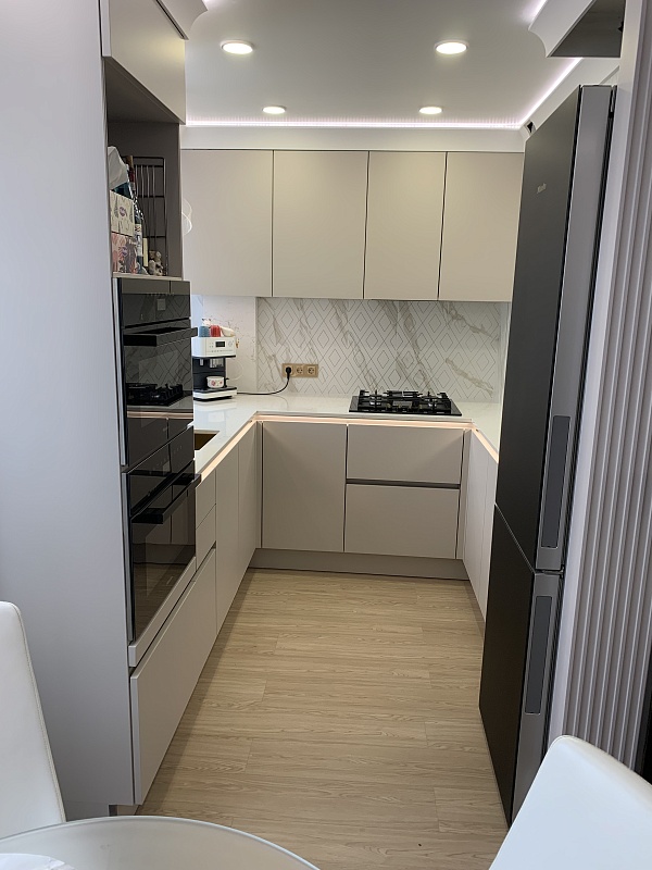 Кухонный гарнитур 