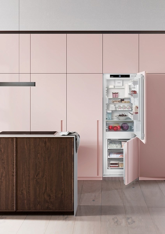 Встраиваемый комбинированный холодильник-морозильник ICNe 5133 серия Plus